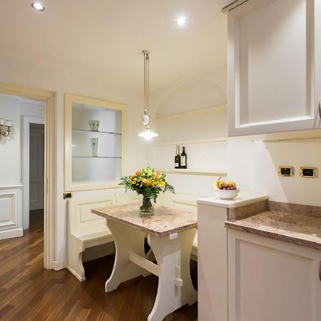 47Luxury Suites - Colosseo Рим Экстерьер фото
